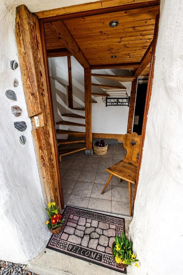 Swiss Holiday House Wilderswil Exterior photo