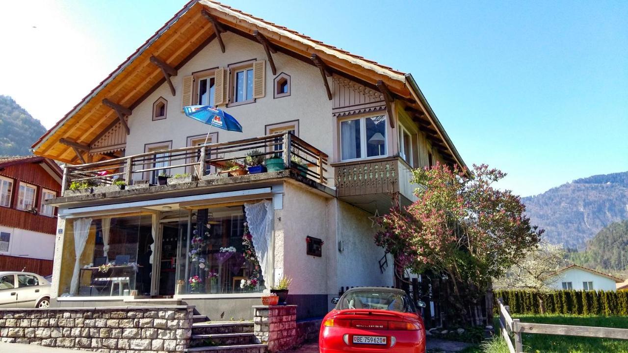 Swiss Holiday House Wilderswil Exterior photo